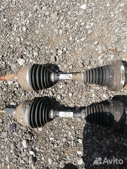 Привод передний полуось Audi Q7 4L VW Touareg