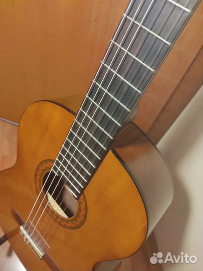 Классическая гитара yamaha c40