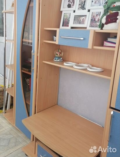 Детская стенка со столом