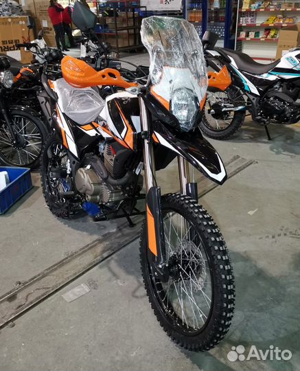 Мотоцикл Adventure 250 с птс