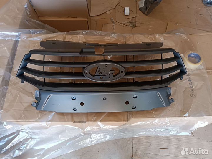 Решетка радиатора Лада Веста