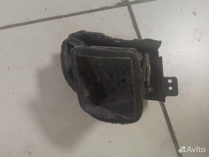 Воздушный дефлектор левый Hyundai Santa Fe II CM