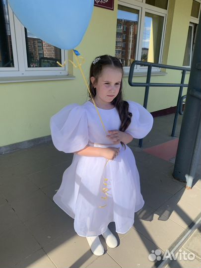 Платье праздничное на девочку