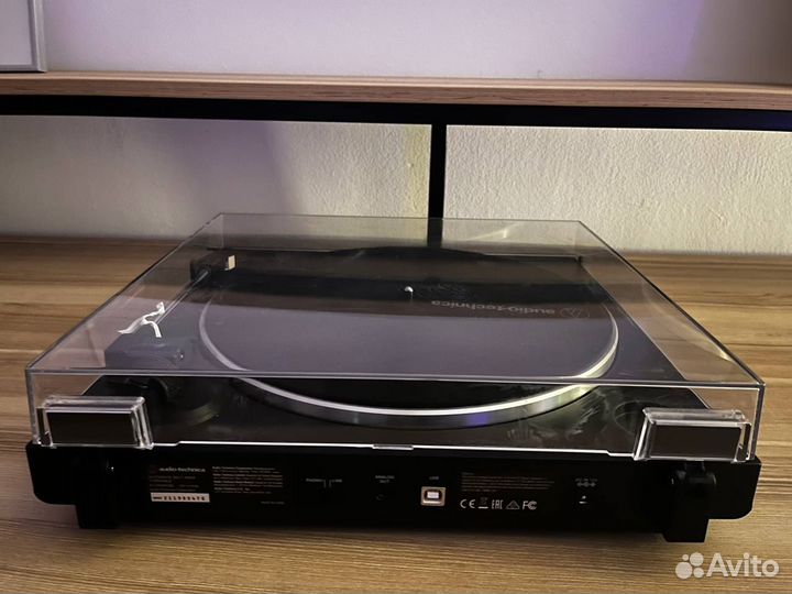 Проигрыватель винила Audio-Technica LP60X-USB