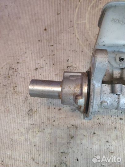 Главный тормозной цилиндр Renault Koleos hyoc M9R