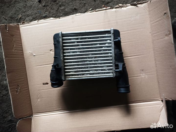 Радиатор интеркуллера Ауди А4 B6