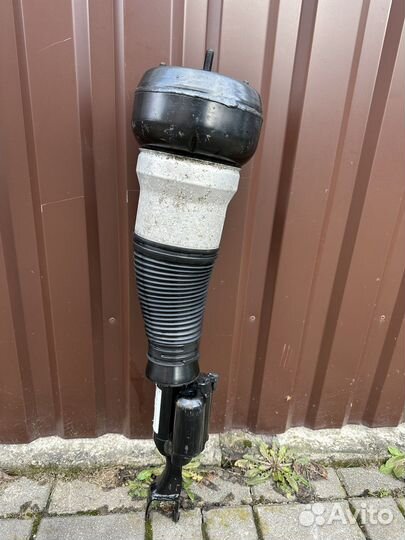 Пневмостойка Mercedes w222 Maybach