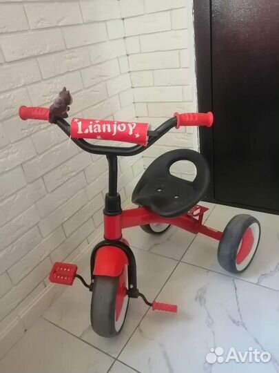 Детский трёхколёсный велосипед. Машина. Самокат