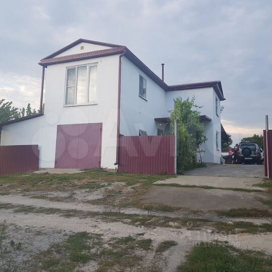 Коттедж 202 м² на участке 7 сот.