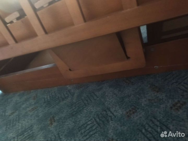 Детская кроватка и пеленальный комод