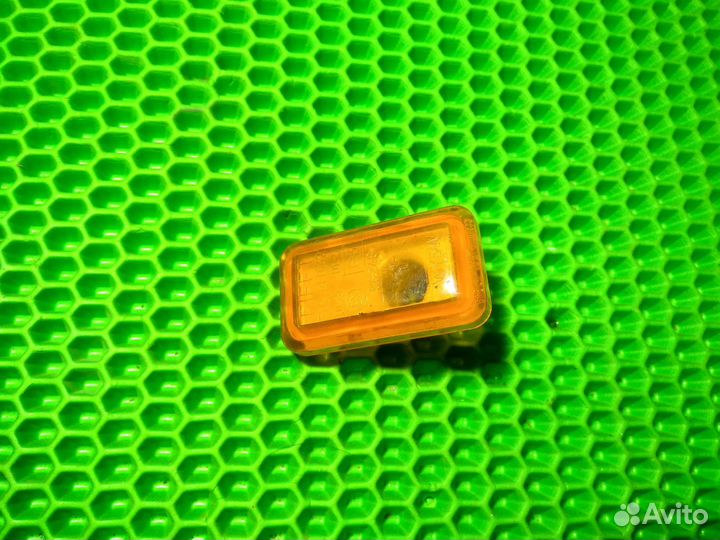 Повторитель поворота Audi 80 b3