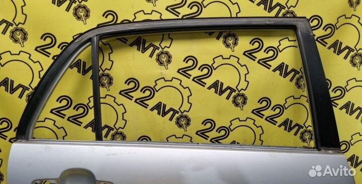 Дверь задняя правая Toyota Corolla Runx NZE121