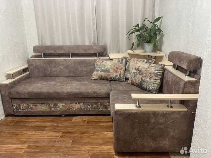 Угловой диван