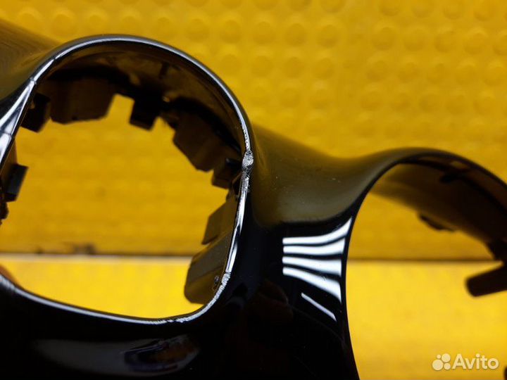 Декоративная накладка на торпедо Mercedes-Benz