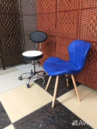 Стул мастера педикюра маникюра