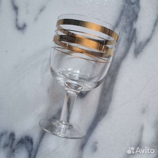 Бокалы, фужеры, рюмки