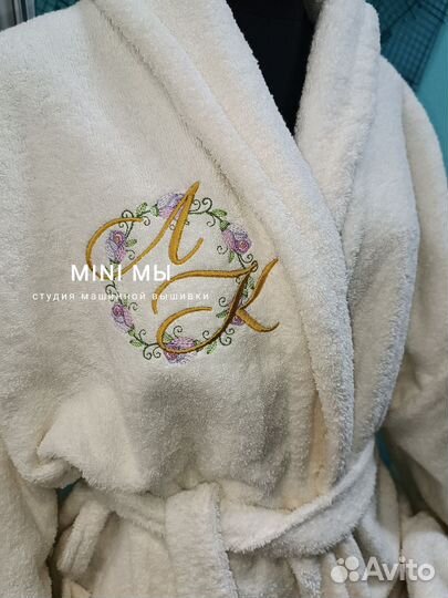 Вышивка на одежде. Логотипы. Шевроны