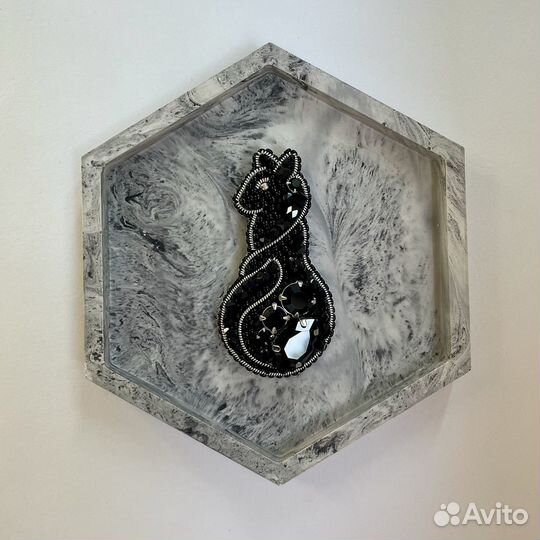 Брошь ручной работы