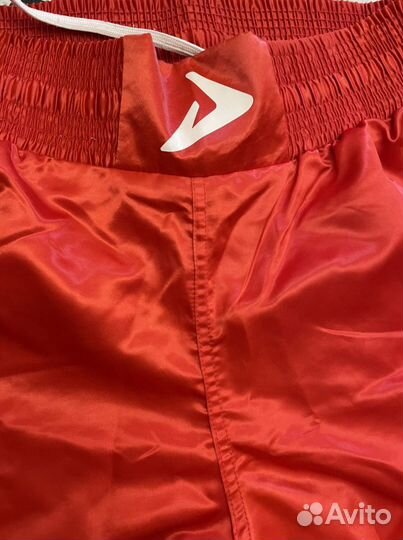 Шлем и шорты для бокса