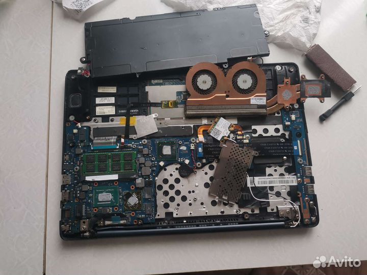 Ноутбук Samsung NP740 U3E (разбор)
