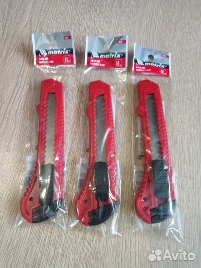 Нож канцелярский