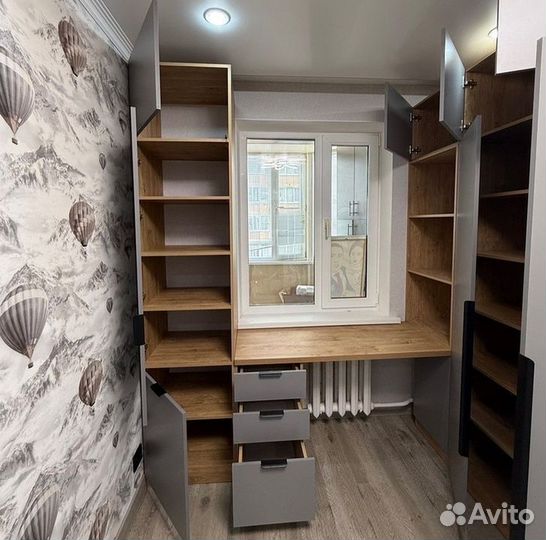 Рабочая зона у окна