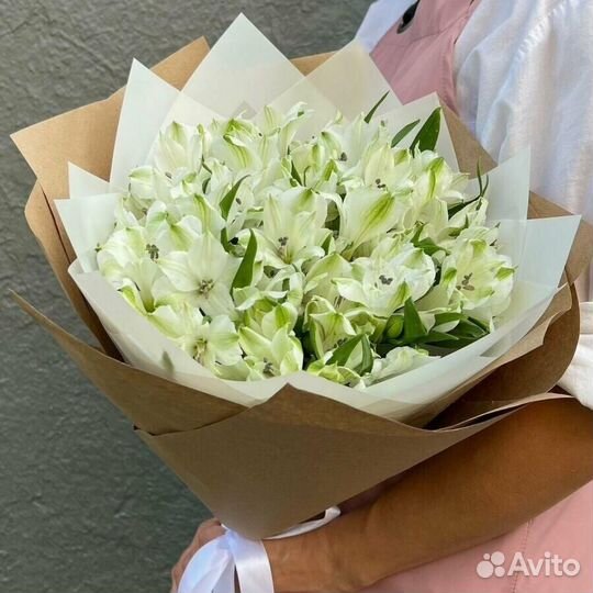 Букет 544 Альстромерия белая 25 шт