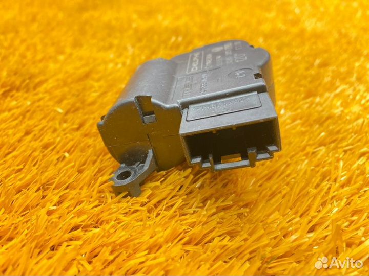 Привод заслонки отопителя Volkswagen Touareg 7L