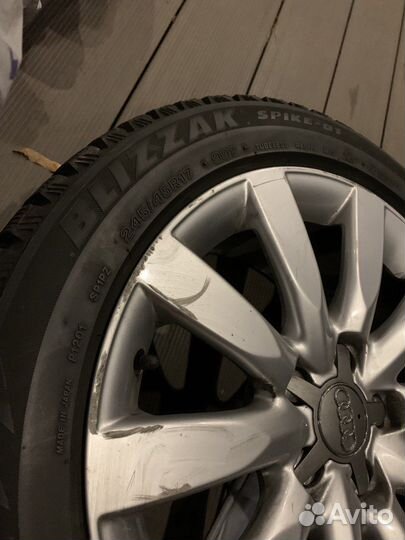 Комплект колес Audi R17 8K0601025BR зима шипы