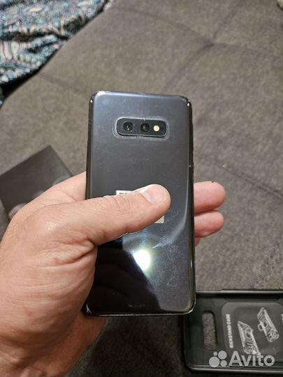 Samsung Galaxy S10e, 6/128 ГБ