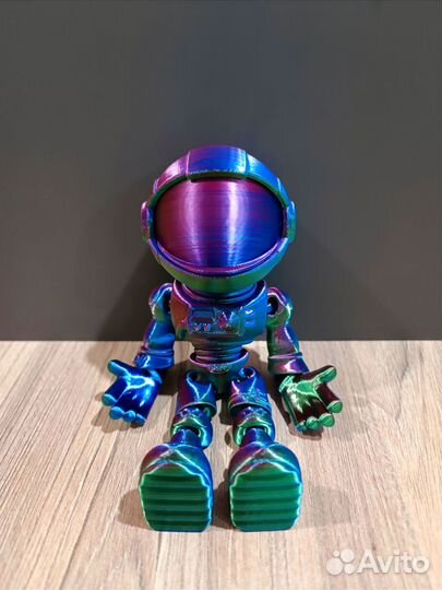 Подвижный космонавт Базз Лайтер на 3D принтере
