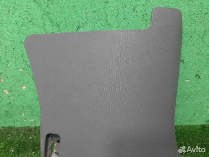 Накладка порога переднего правого внутри Toyota A