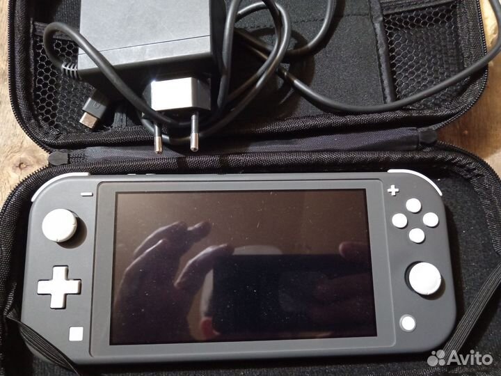 Nintendo switch lite прошитая с играми
