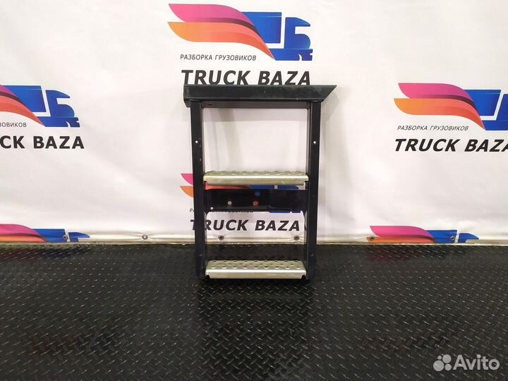 81429026065 Лестница бака AdBlue Man TGX