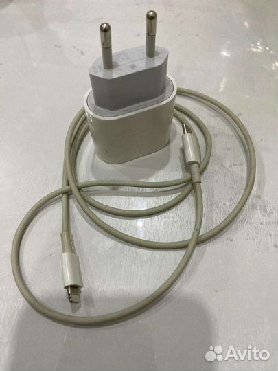 Оригинальный провод на iPhone