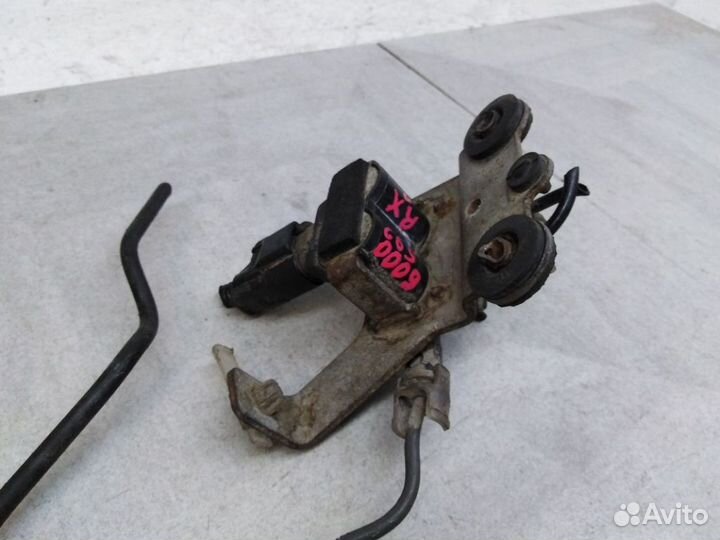 Клапан пневмоподвески