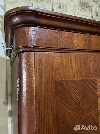 Шкаф для одежды. Винтаж