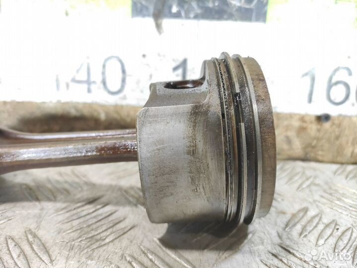 Поршень с шатуном Volkswagen Passat b5 1996-2000