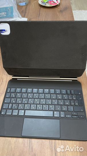 Клавиатура для iPad pro 11