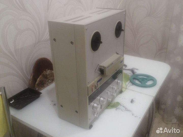 Катушечный магнитофон