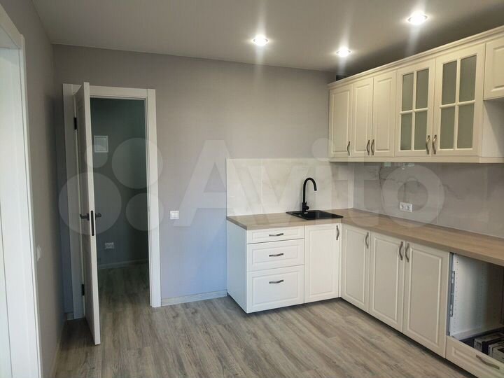 3-к. квартира, 84,1 м², 1/16 эт.