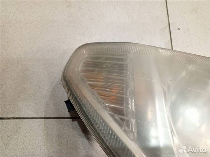 Фара правая Mitsubishi Pajero iO 1998-2007