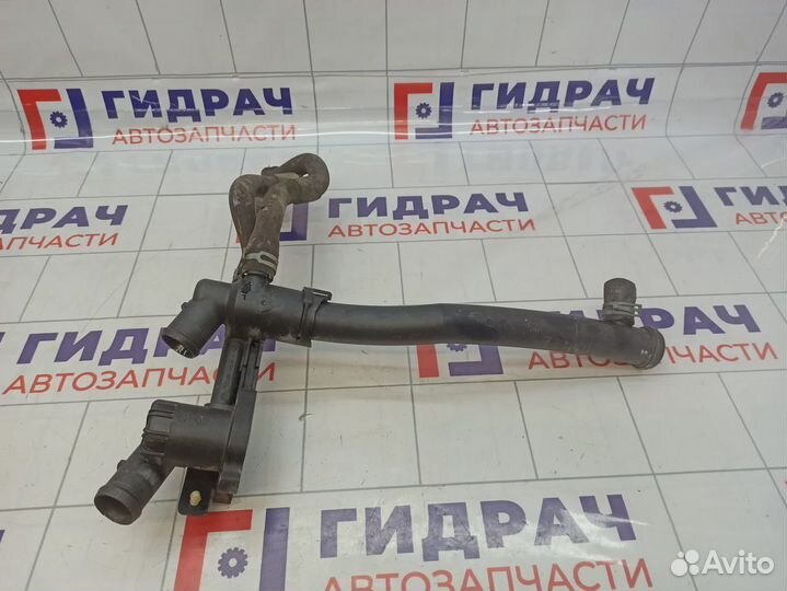 Корпус термостата Audi A3 (8P) 03F121111A