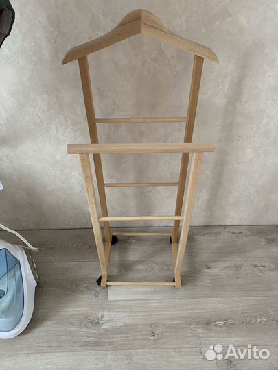 Вешалка напольная, дерево