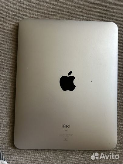 iPad (1е поколение) 2010г