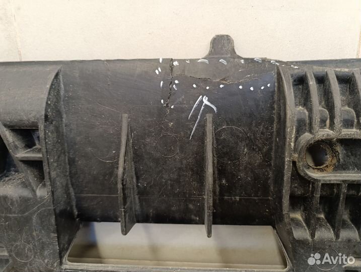 Б/У Б/У Защита картера дефект. 5K0825901B VAG