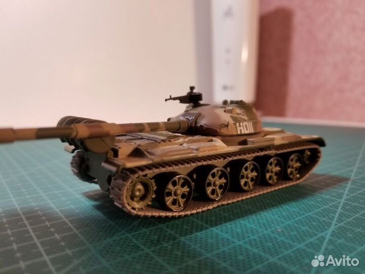 Танк Т-62 металл 1:72