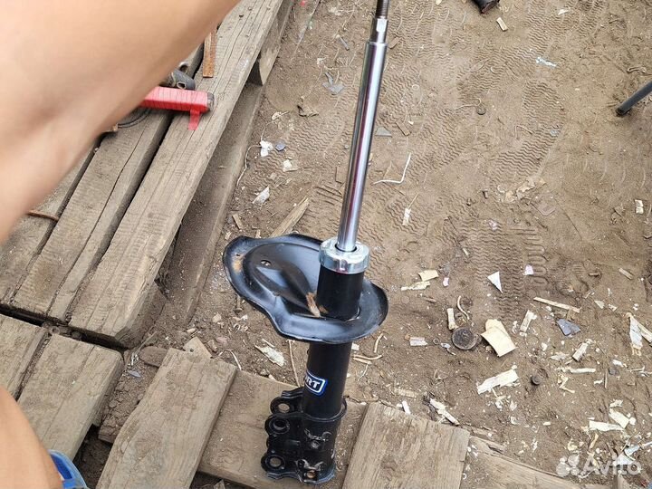 Передние стойки на kia cerato