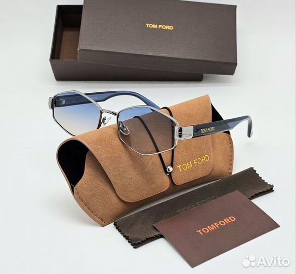 Солнцезащитные очки женские Tom Ford