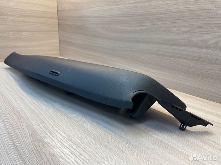 Обшивка стойки задняя левая Skoda Rapid